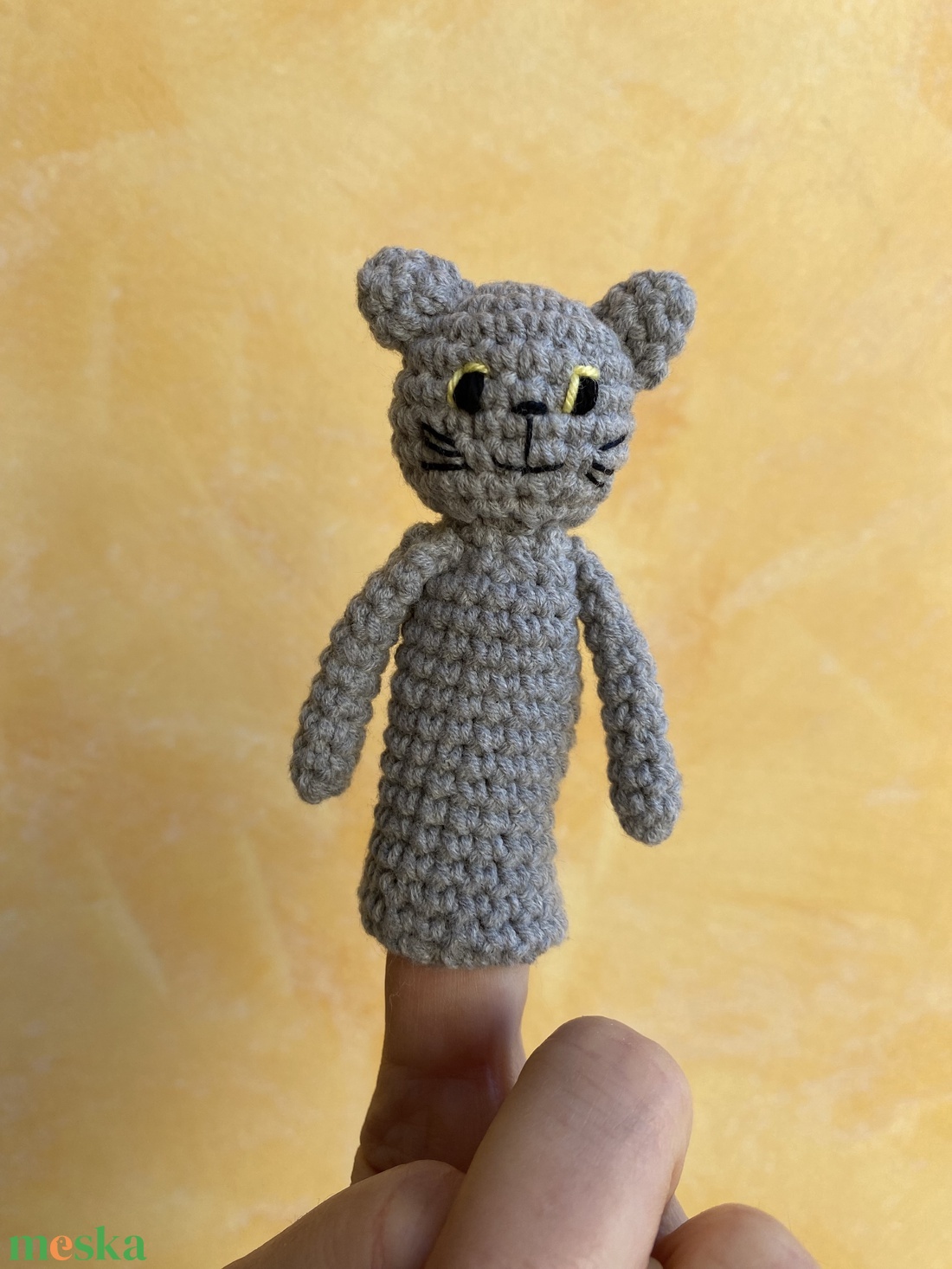 Kézzel horgolt Hapci cica ujjbáb meséléshez - játék & sport - bábok - ujjbáb - Meska.hu