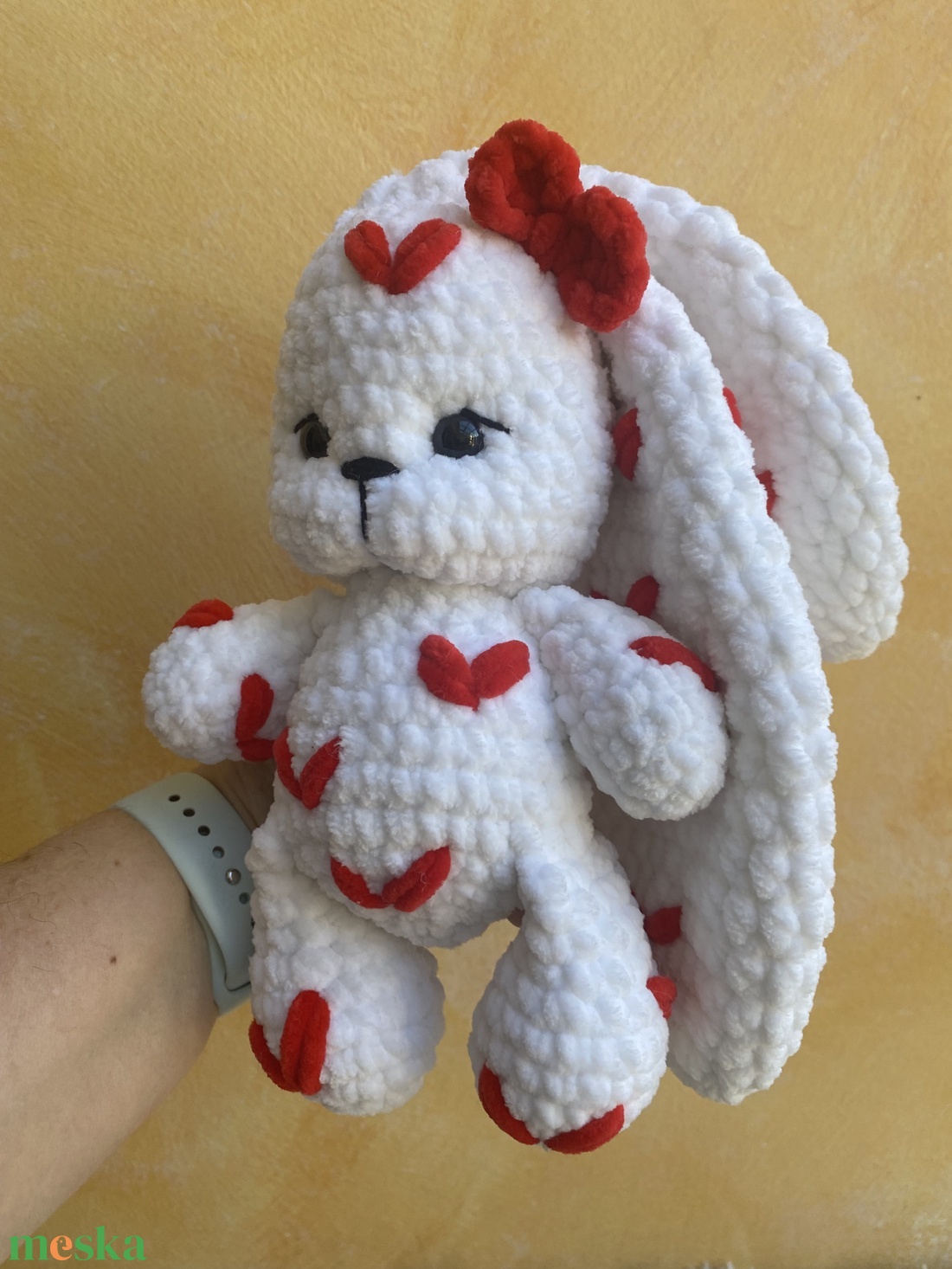 Léna plüss horgolt nyuszi, öltöztethető, szíves nyuszi - játék & sport - plüssállat & játékfigura - nyuszi - Meska.hu