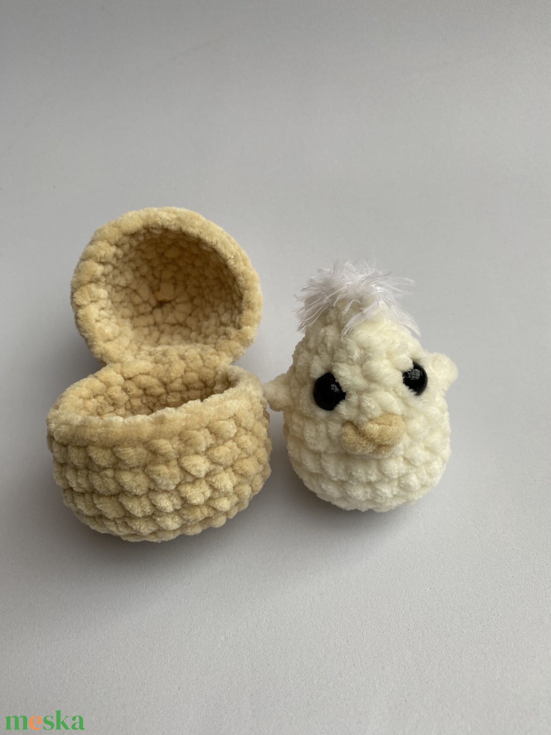 Húsvéti horgolt meglepetés, kiscsibe kivehető tojásban - játék & sport - plüssállat & játékfigura - más figura - Meska.hu