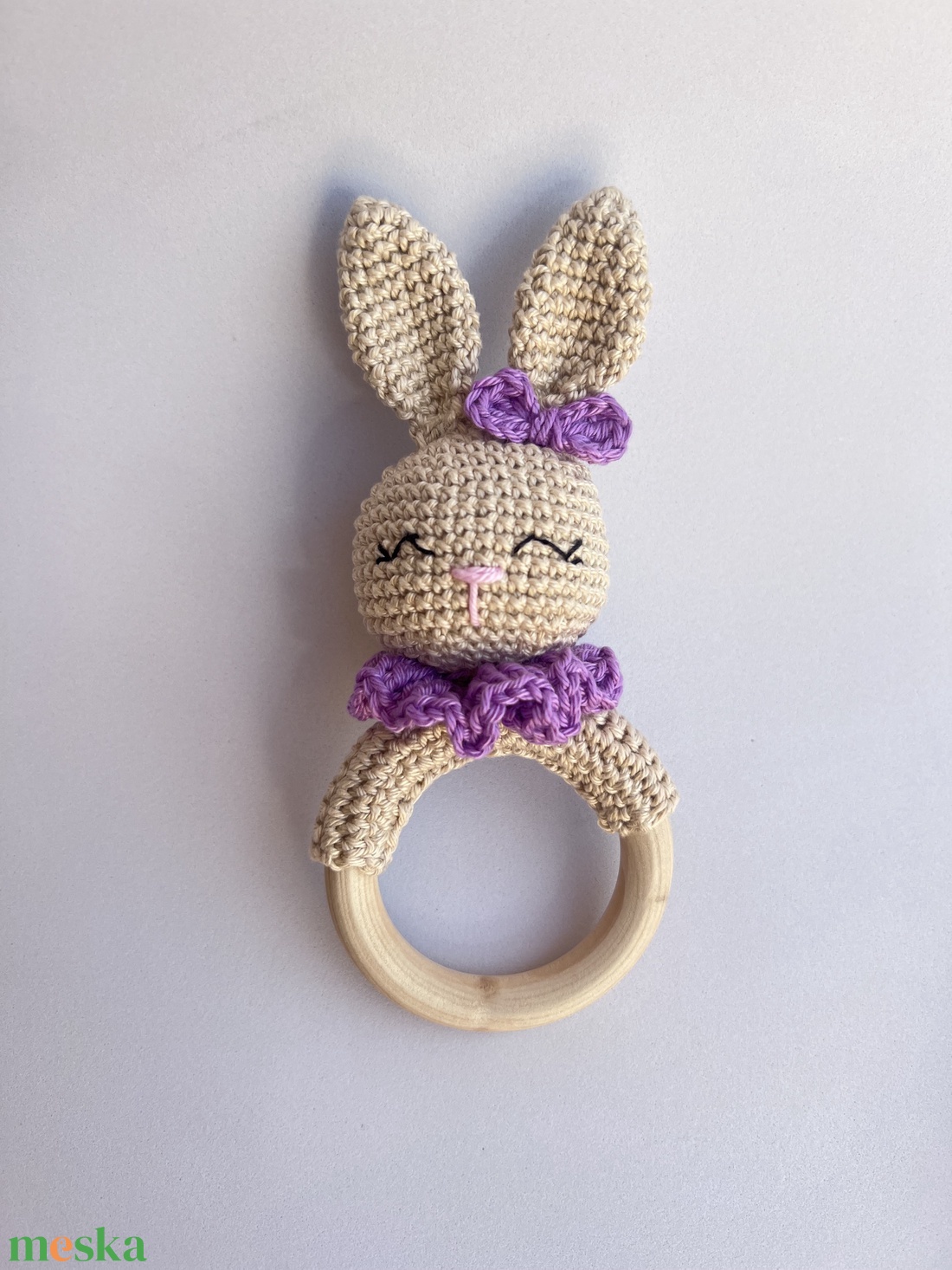 Horgolt nyuszi csörgő, rágóka - baba - mama - baba játékok - csörgő - Meska.hu