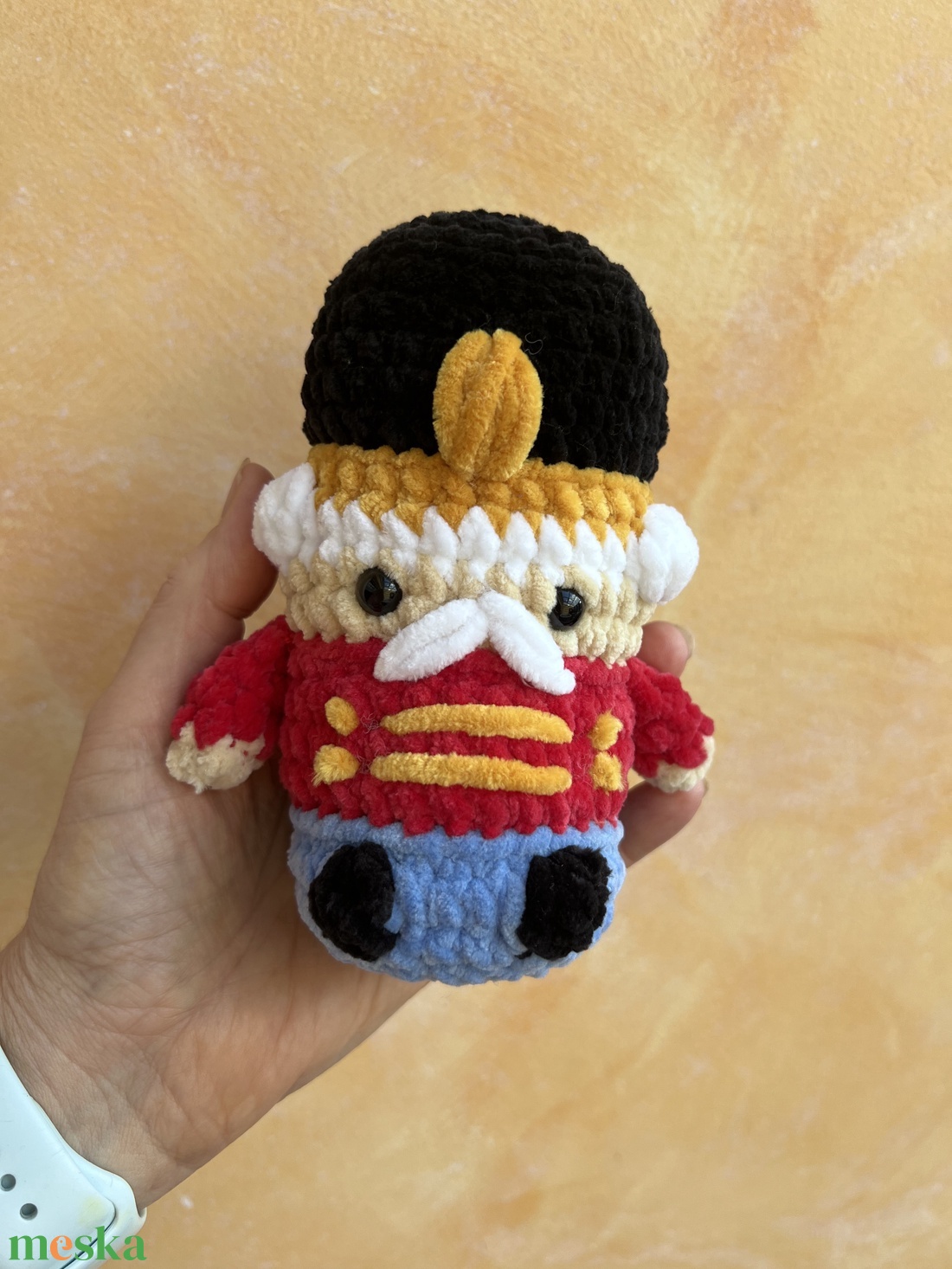Kézzel horgolt Plüss Diótörő Figura (15 cm) � A legédesebb ünnepi dekoráció! - karácsony - karácsonyi lakásdekoráció - karácsonyi manók, figurák - Meska.hu
