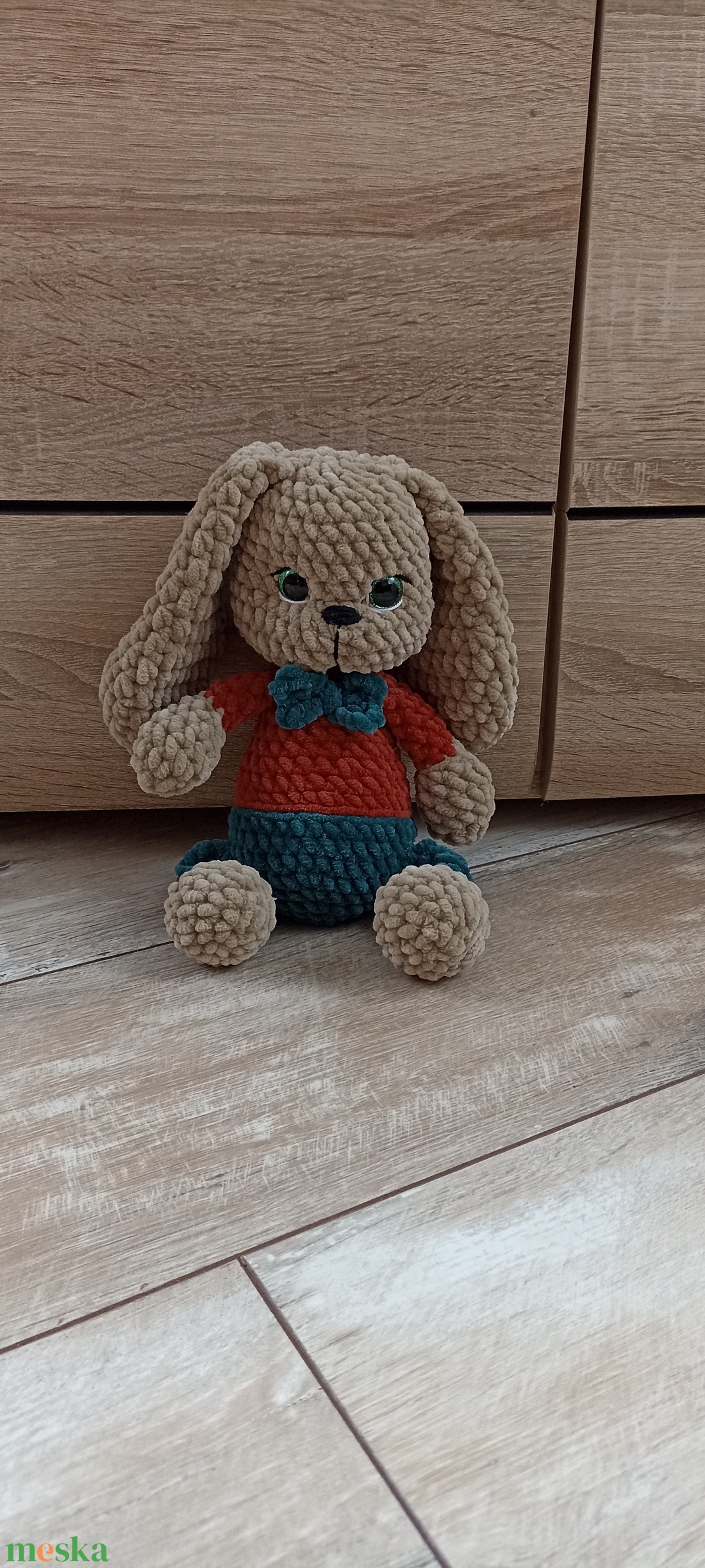 Horgolt amigurumi nyakkendős nyuszi  - játék & sport - plüssállat & játékfigura - nyuszi - Meska.hu