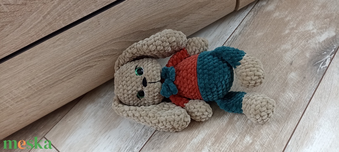 Horgolt amigurumi nyakkendős nyuszi  - játék & sport - plüssállat & játékfigura - nyuszi - Meska.hu