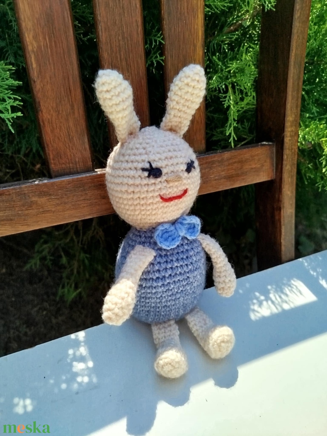 Amigurumi nyuszika, amigurumi figura, amigurumi állatka - otthon & életmód - dekoráció - asztal és polc dekoráció - asztaldísz - Meska.hu