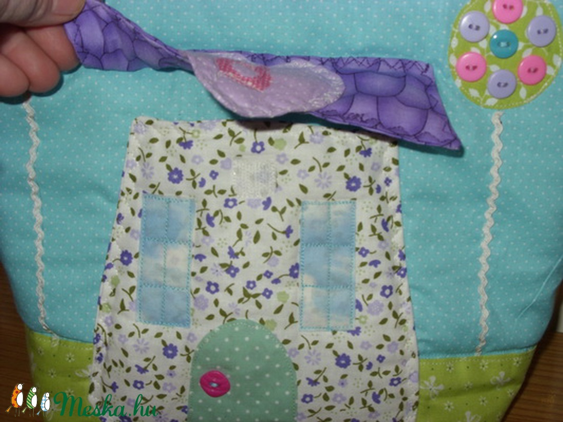 Karácsonyi vásár! Patchwork applikációs házikó zsebes táska - nagyon csajos - táska & tok - kézitáska & válltáska - Meska.hu Karácsonyi vásár! Patchwork applikációs házikó zsebes táska - nagyon csajos - táska & tok - kézitáska & válltáska - Meska.hu