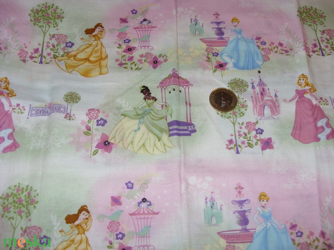 Rajzfilm hősök - Hercegnők ésa többiek USA egyedi Design textil:o)  55 x 30 cm minőségi textil  - kellékek & szerszámok - méteráru - pamut - Meska.hu
