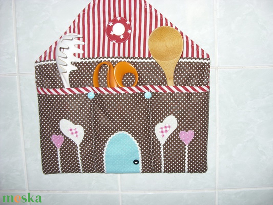 Csinos - praktikus zsebes házikó - patchwork rátétes - - Meska.hu Csinos - praktikus zsebes házikó - patchwork rátétes - - Meska.hu