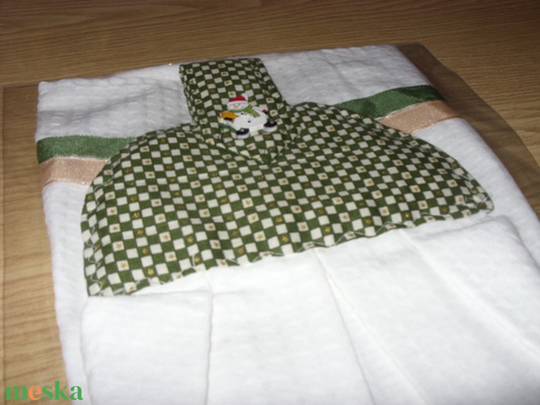 Karácsonyi zöld-fehér-arany kombó törlő fenyőfa applikációval - otthon & életmód - konyhafelszerelés, tálalás - konyhai textil - konyharuha & törlőkendő - Meska.hu Karácsonyi zöld-fehér-arany kombó törlő fenyőfa applikációval - otthon & életmód - konyhafelszerelés, tálalás - konyhai textil - konyharuha & törlőkendő - Meska.hu