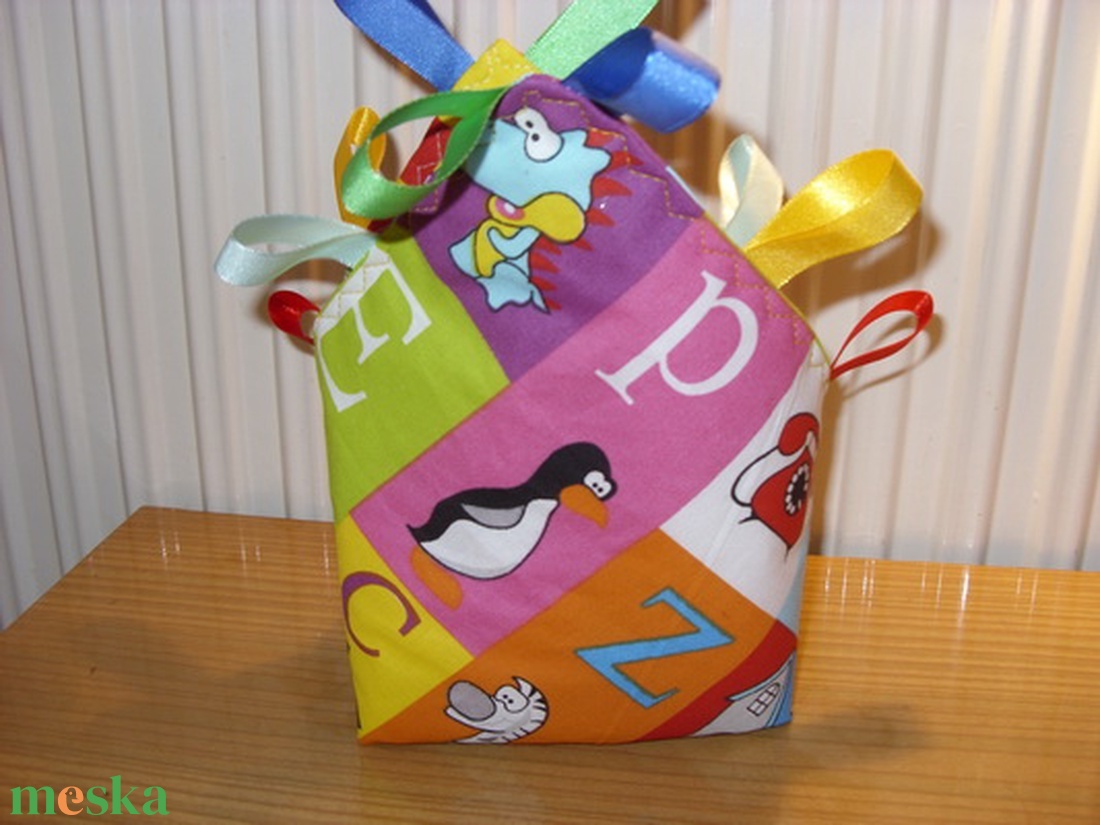 Pihe-puha halacskás szalagos-matatós, szundi kendő 30 x 30  2.500.-Ft - játék & sport - Meska.hu