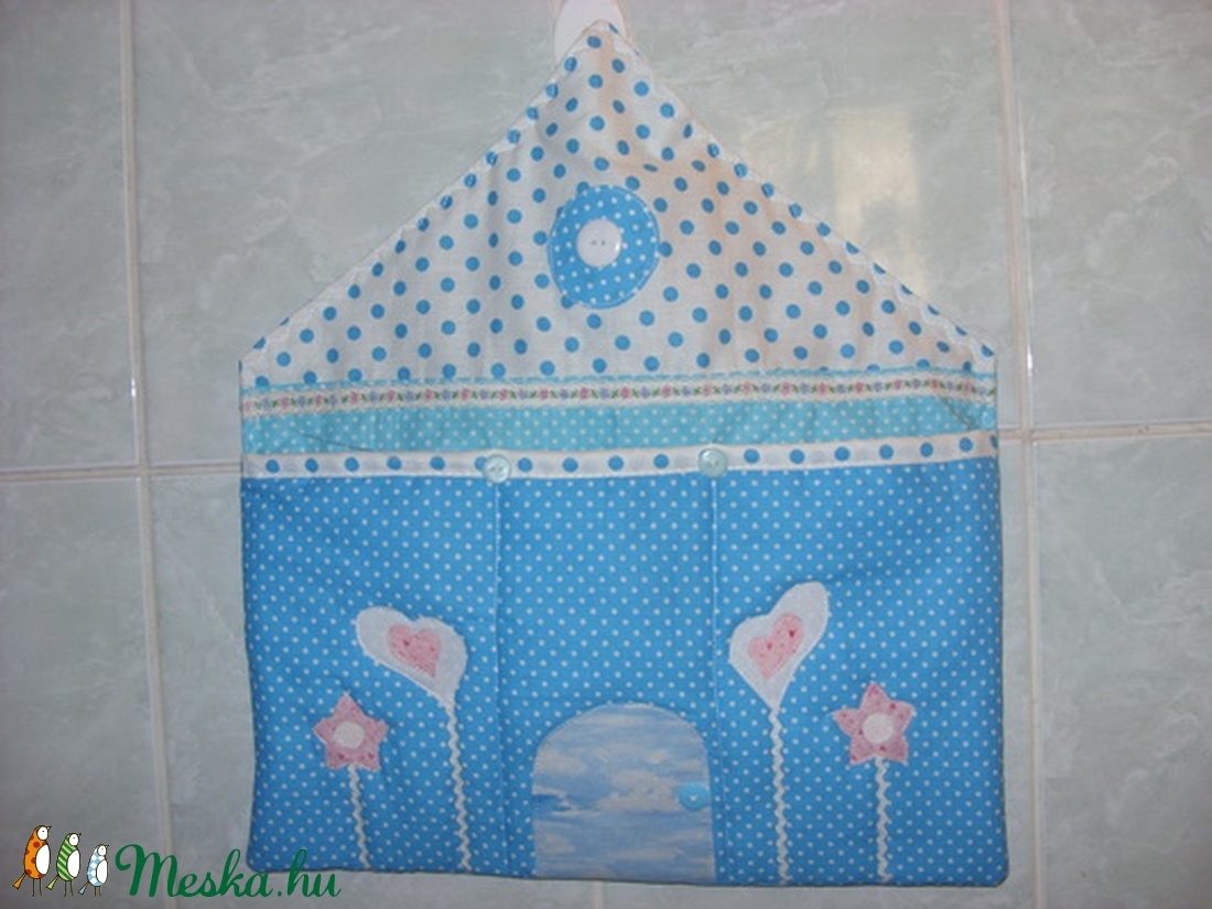Csinos - praktikus zsebes házikó - patchwork rátétes - - Meska.hu Csinos - praktikus zsebes házikó - patchwork rátétes - - Meska.hu