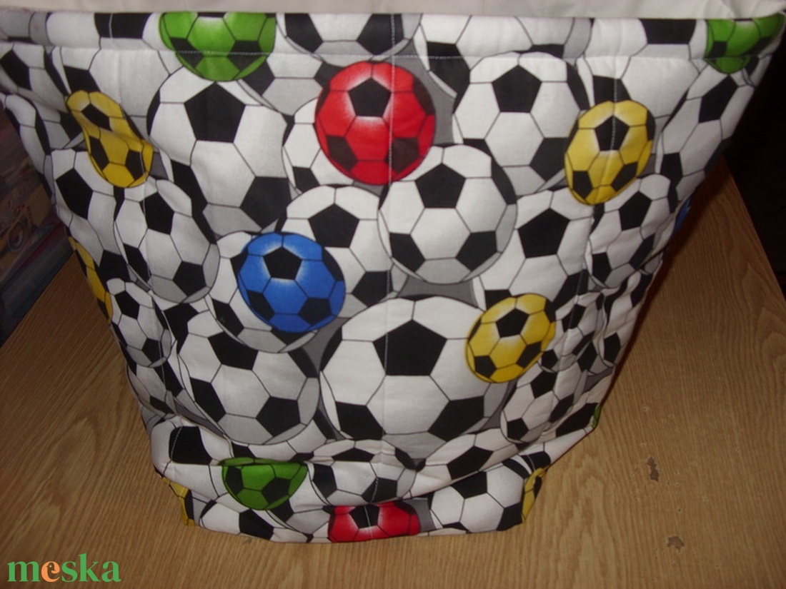 Extra méretű design focilabdás játék- vagy más tároló - otthon & lakás - babaszoba, gyerekszoba - játéktároló - Meska.hu Extra méretű design focilabdás játék- vagy más tároló - otthon & lakás - babaszoba, gyerekszoba - játéktároló - Meska.hu