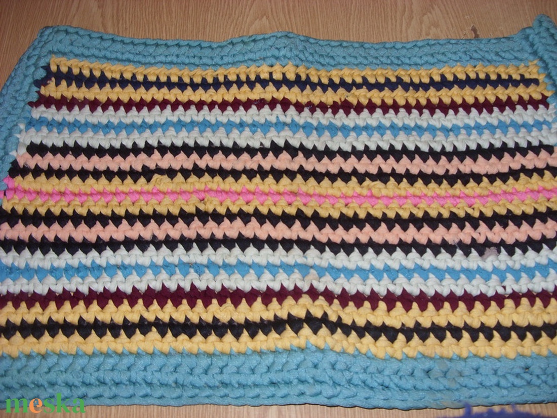 Vadi új pólófonalból horgolt kis szőnyeg, fürdőszobai kilépő vagy lábtörlő 75 x 45 cm - otthon & lakás - lakástextil - szőnyeg - Meska.hu Vadi új pólófonalból horgolt kis szőnyeg, fürdőszobai kilépő vagy lábtörlő 75 x 45 cm - otthon & lakás - lakástextil - szőnyeg - Meska.hu