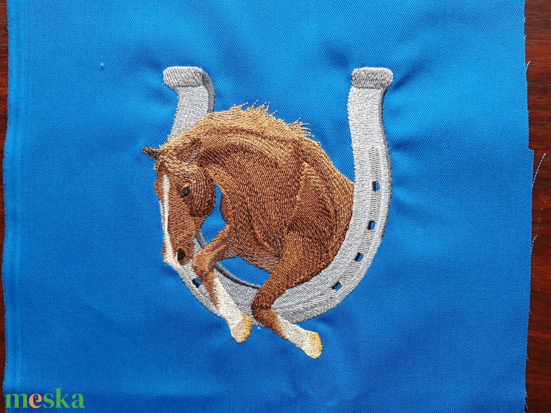 Csodás Hímzett pacikás blokkok piros - kék 25 x 30 cm, fehér-fekete 35 x 27 cm - kellékek & szerszámok - méteráru - pamut - Meska.hu Csodás Hímzett pacikás blokkok piros - kék 25 x 30 cm, fehér-fekete 35 x 27 cm - kellékek & szerszámok - méteráru - pamut - Meska.hu