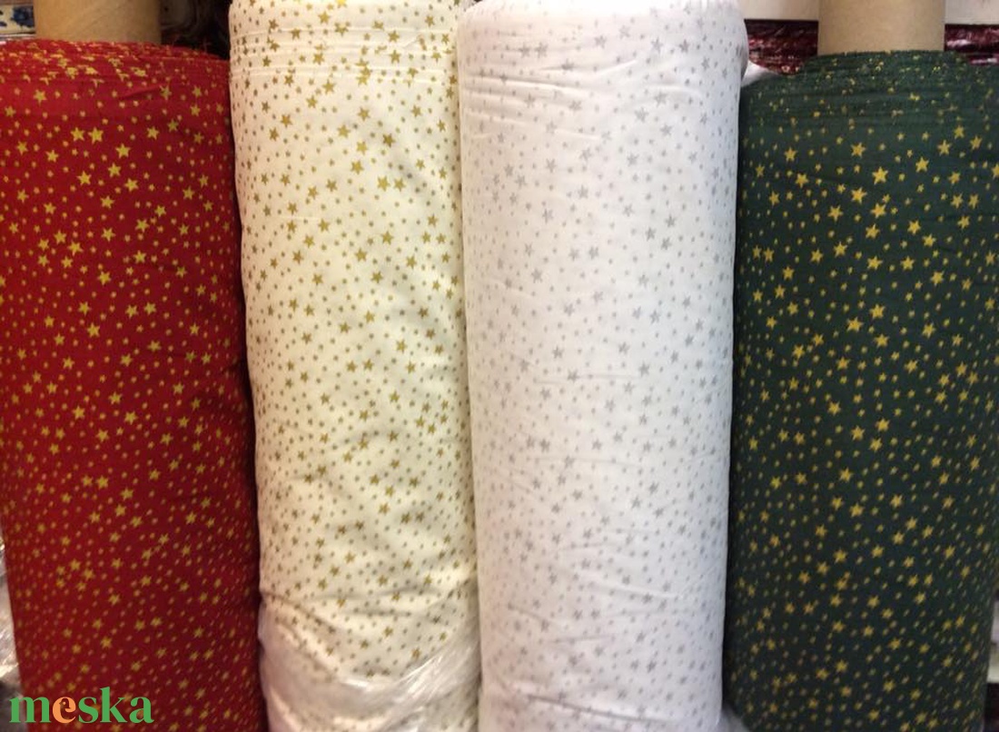 Karácsonyi elegáns ezüst csillag mintás német design textil 70 x 50 cm vagy 140 x 100 cm - kellékek & szerszámok - méteráru - pamut - Meska.hu Karácsonyi elegáns ezüst csillag mintás német design textil 70 x 50 cm vagy 140 x 100 cm - kellékek & szerszámok - méteráru - pamut - Meska.hu