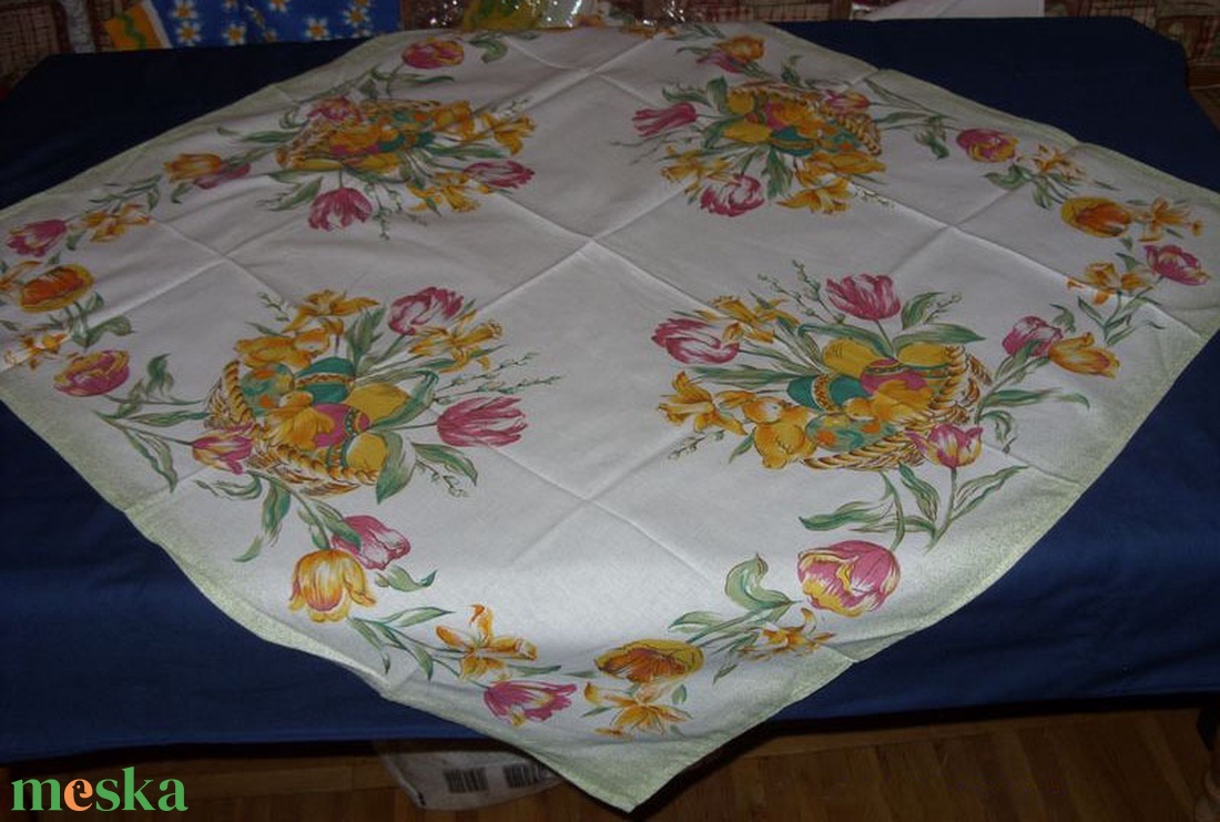 Húsvéti dekor abrosz - kis csibés körben bordűrös abrosz, terítő 90 x 90 cm - otthon & életmód - konyhafelszerelés, tálalás - tálalás - terítő - Meska.hu Húsvéti dekor abrosz - kis csibés körben bordűrös abrosz, terítő 90 x 90 cm - otthon & életmód - konyhafelszerelés, tálalás - tálalás - terítő - Meska.hu