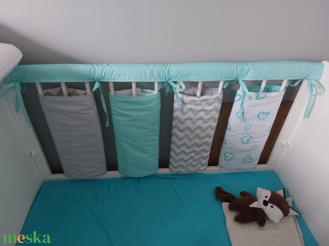 Egyedi megrendelés - bélelt, tépőzáras magasított fejvédő rácsvédő - 100% pamut textilből - otthon & életmód - babaszoba, gyerekszoba - rácsvédő & baldachin - Meska.hu Egyedi megrendelés - bélelt, tépőzáras magasított fejvédő rácsvédő - 100% pamut textilből - otthon & életmód - babaszoba, gyerekszoba - rácsvédő & baldachin - Meska.hu