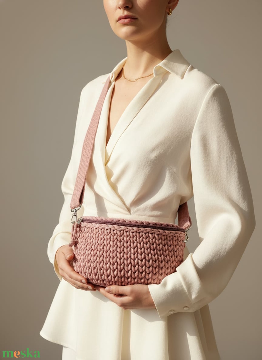 Horgolt crossbody - táska & tok - kézitáska & válltáska - vállon átvethető táska - Meska.hu