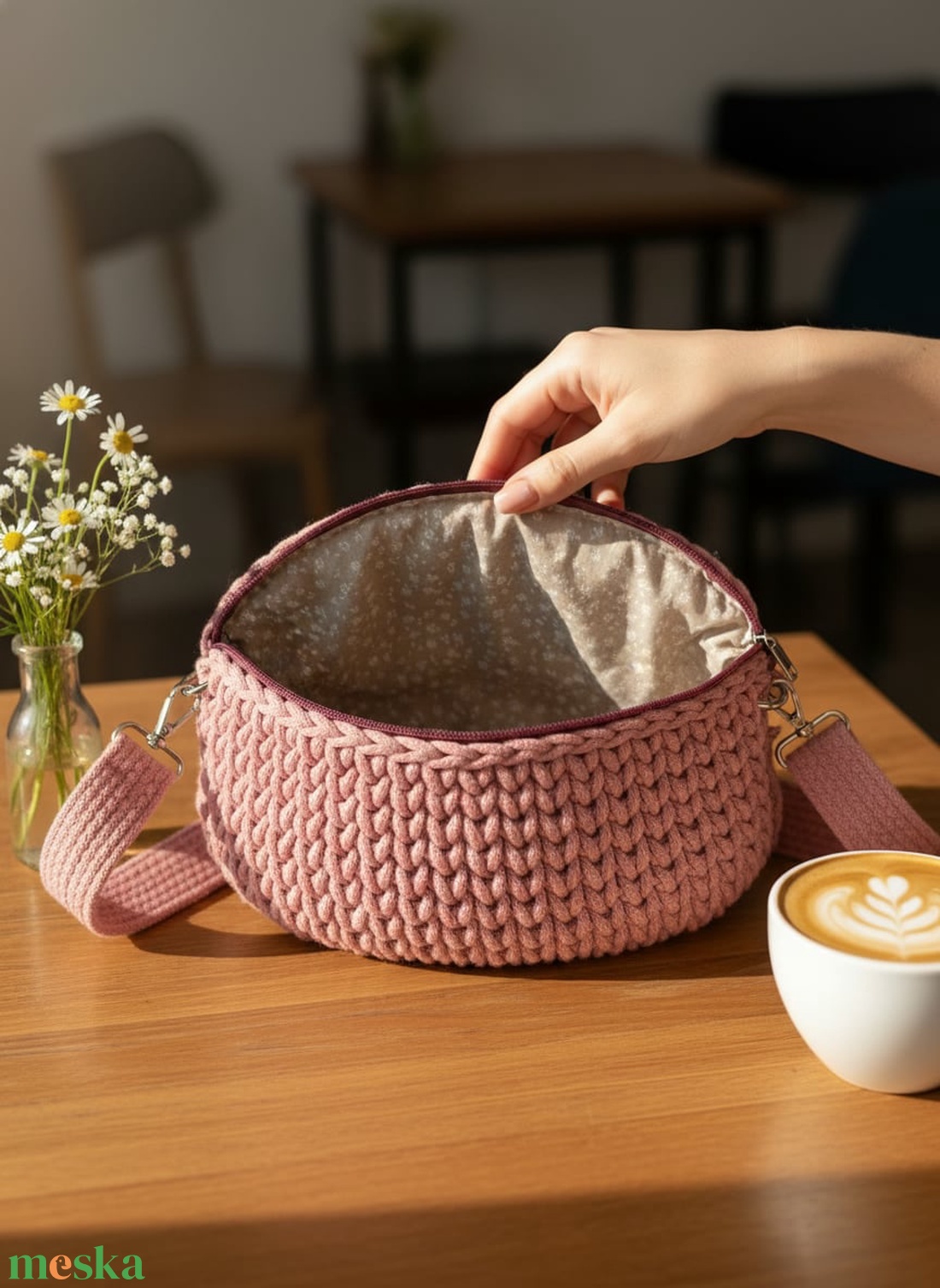 Horgolt crossbody - táska & tok - kézitáska & válltáska - vállon átvethető táska - Meska.hu