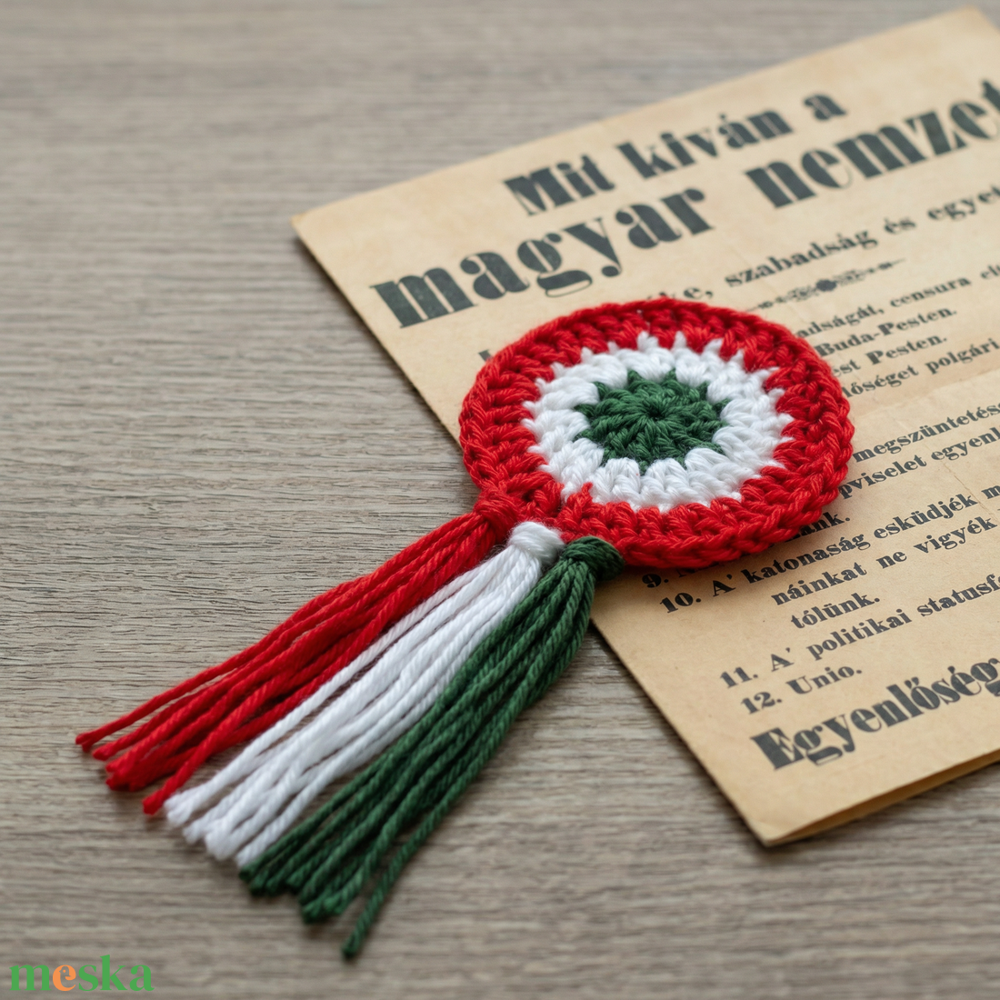 Horgolt kokárda - esküvő - kiegészítők - kitűző - Meska.hu