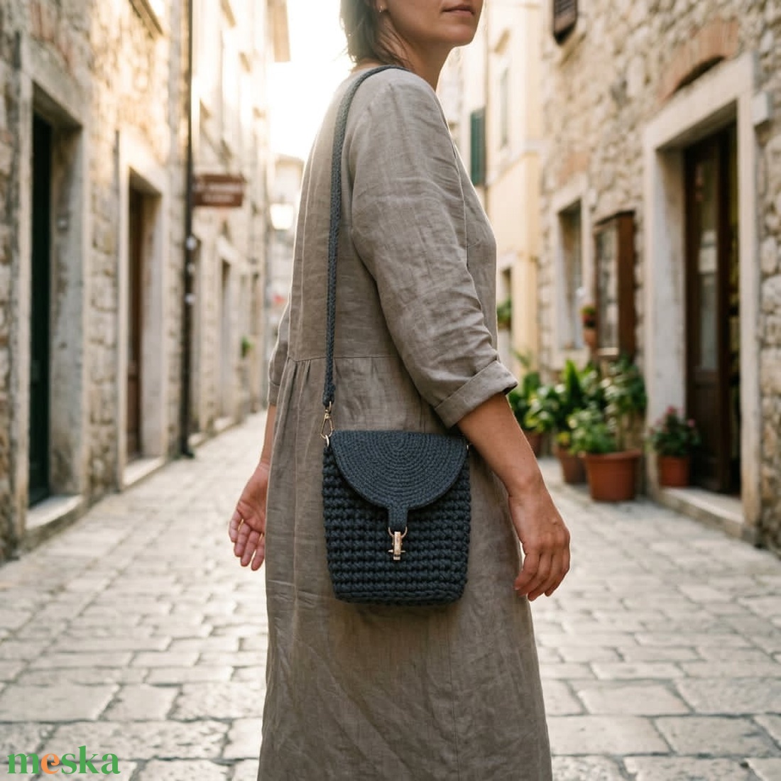 Mini crossbody táska - táska & tok - kézitáska & válltáska - vállon átvethető táska - Meska.hu