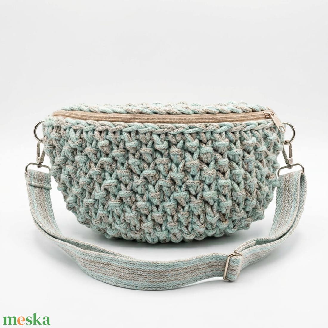 Horgolt crossbody - táska & tok - kézitáska & válltáska - vállon átvethető táska - Meska.hu