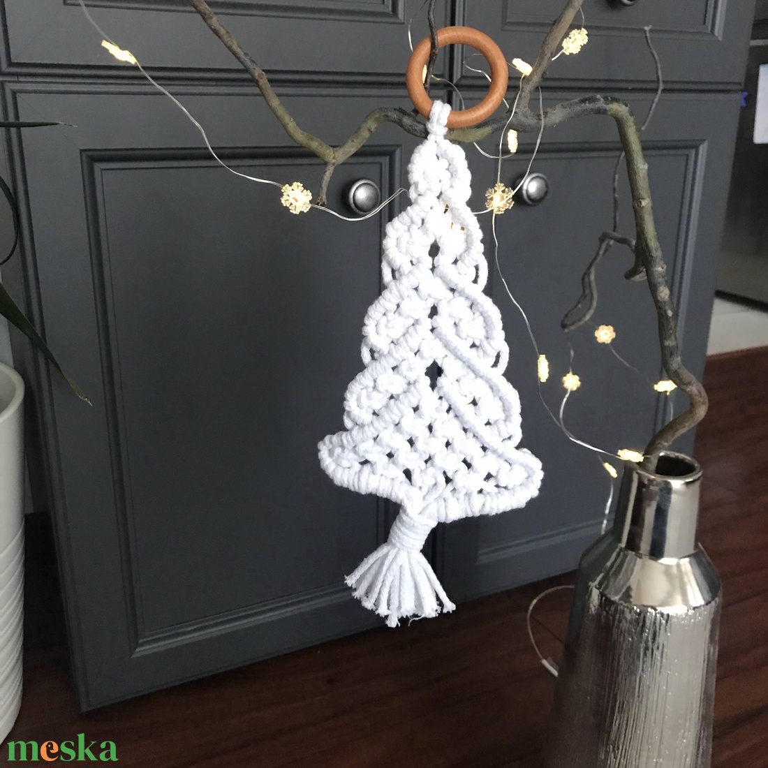  Karácsonyi dísz fehér makramé zsinórfonalból - karácsony - karácsonyi lakásdekoráció - karácsonyfadíszek - Meska.hu