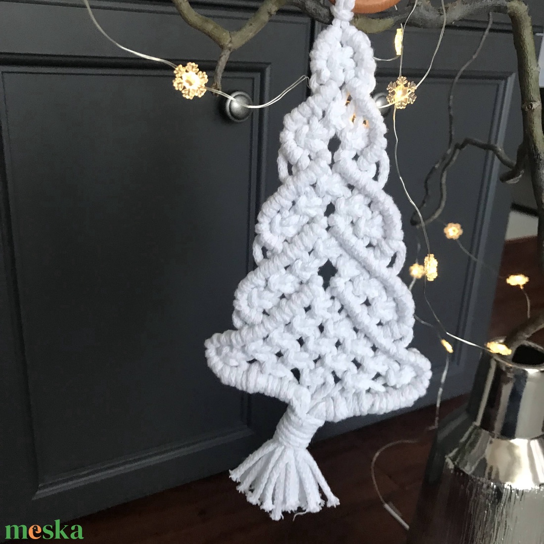  Karácsonyi dísz fehér makramé zsinórfonalból - karácsony - karácsonyi lakásdekoráció - karácsonyfadíszek - Meska.hu