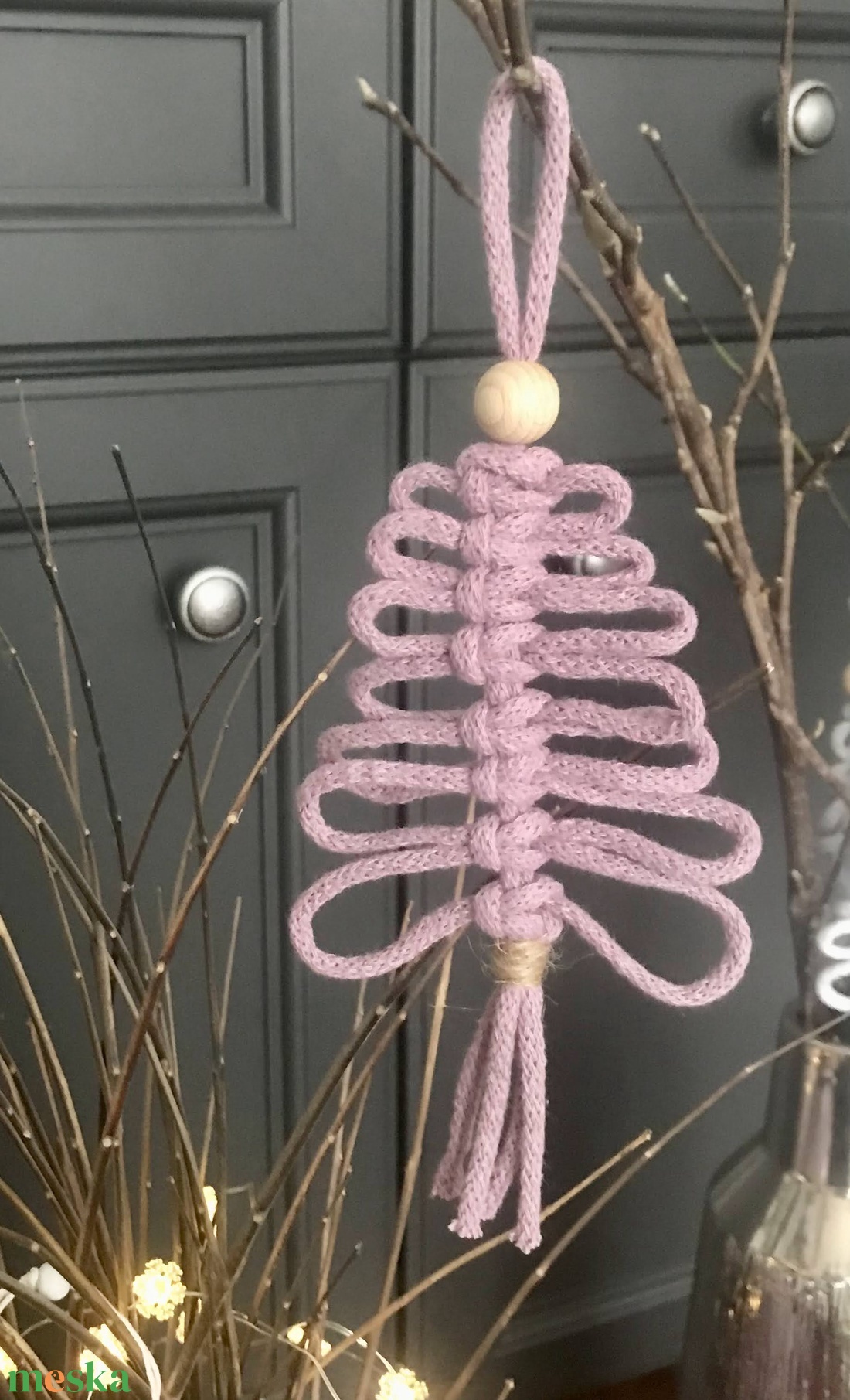  Karácsonyi dísz mályvaszín makramé zsinórfonalból - karácsony - karácsonyi lakásdekoráció - karácsonyfadíszek - Meska.hu
