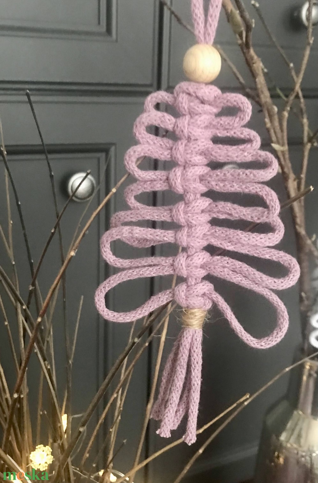  Karácsonyi dísz mályvaszín makramé zsinórfonalból - karácsony - karácsonyi lakásdekoráció - karácsonyfadíszek - Meska.hu