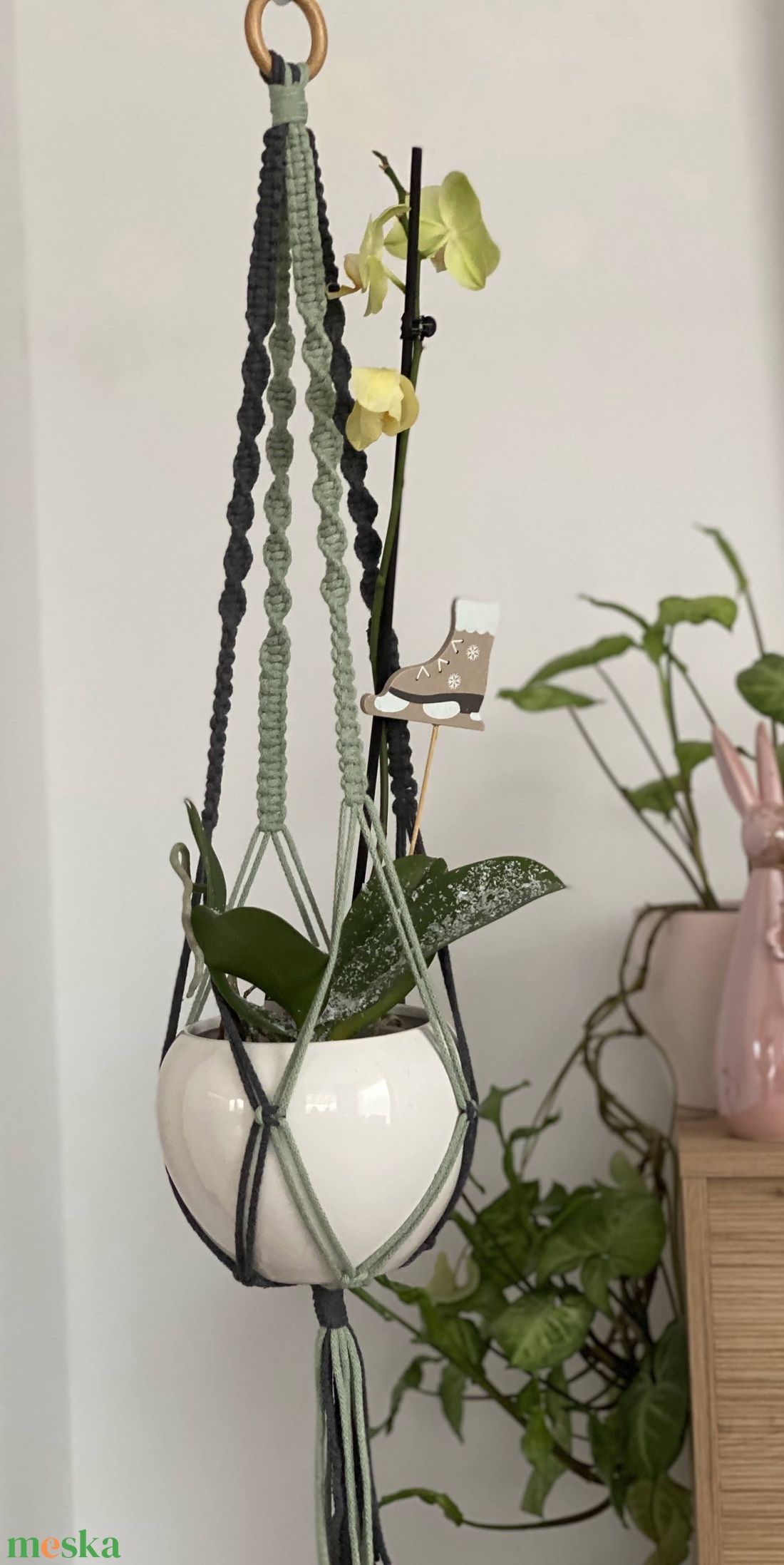 Virágtartó, makramé, almazöld és sötétszürke - otthon & életmód - virágdekoráció - virágtartó - függő virágtartó - Meska.hu