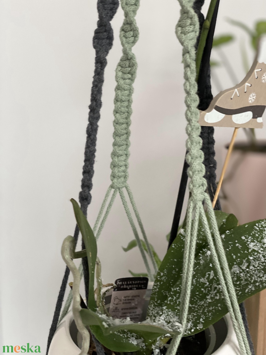 Virágtartó, makramé, almazöld és sötétszürke - otthon & életmód - virágdekoráció - virágtartó - függő virágtartó - Meska.hu