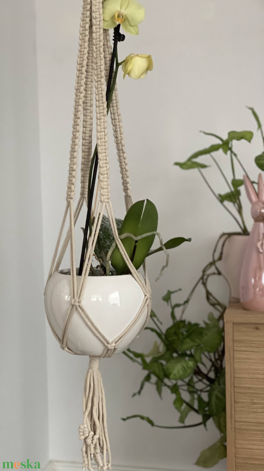 Virágtartó, makramé, bézs  színű - otthon & életmód - virágdekoráció - virágtartó - függő virágtartó - Meska.hu