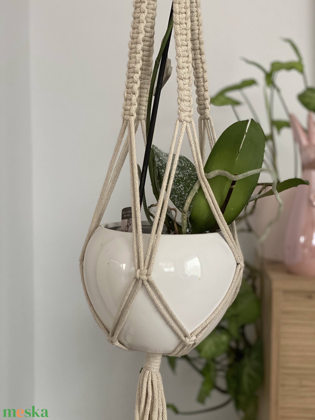 Virágtartó, makramé, bézs  színű - otthon & életmód - virágdekoráció - virágtartó - függő virágtartó - Meska.hu