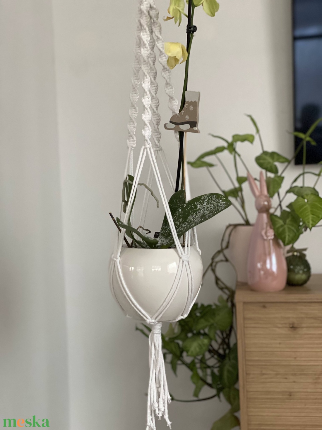 Virágtartó, makramé, fehér  színű - otthon & életmód - virágdekoráció - virágtartó - függő virágtartó - Meska.hu