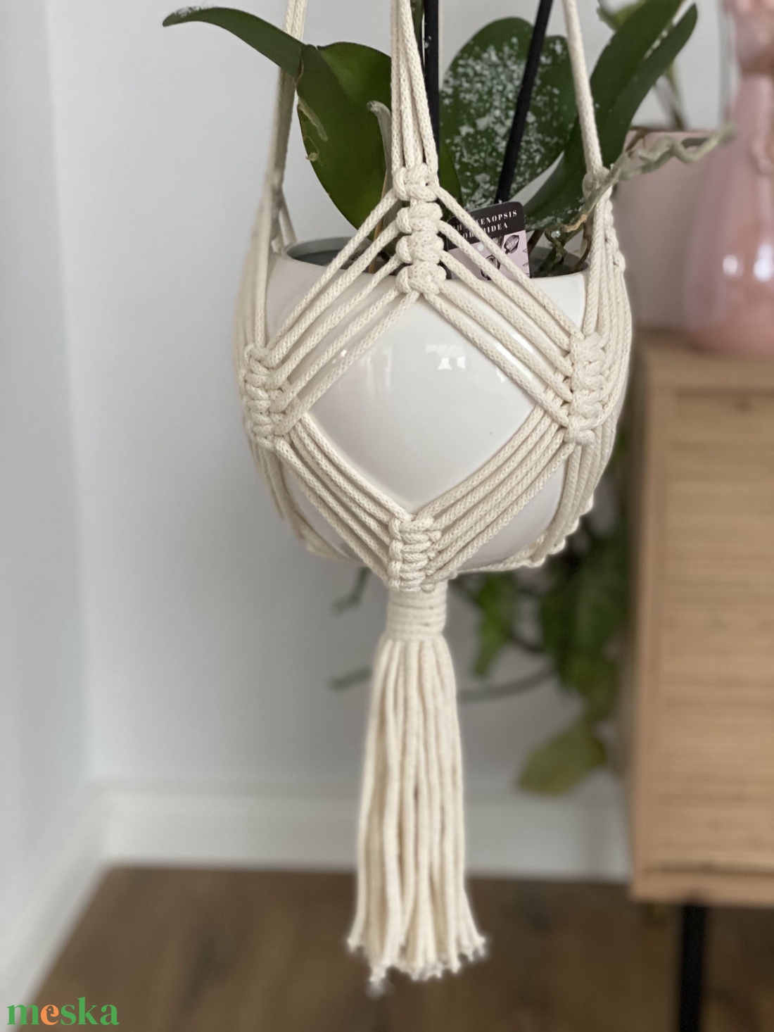 Virágtartó, makramé, bézs színű - otthon & életmód - virágdekoráció - virágtartó - függő virágtartó - Meska.hu
