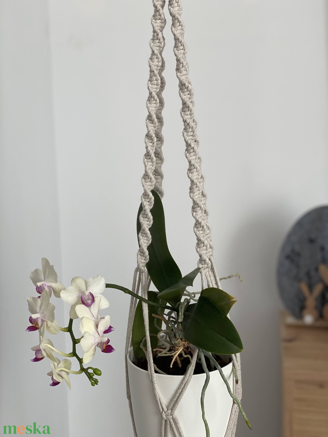 Virágtartó, makramé, világos bézs  színű - otthon & életmód - virágdekoráció - virágtartó - függő virágtartó - Meska.hu
