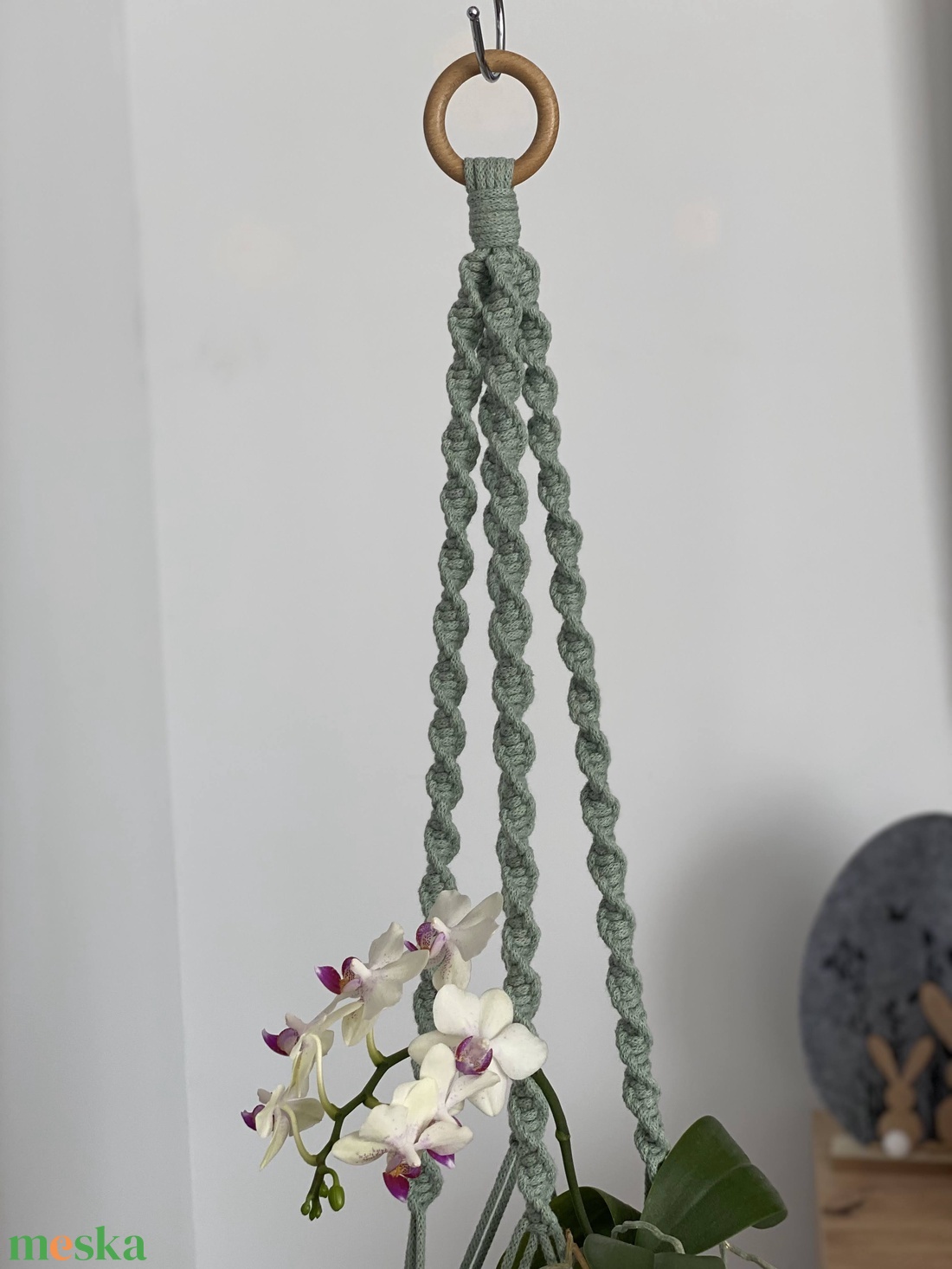 Virágtartó, makramé, almazöld színű - otthon & életmód - virágdekoráció - virágtartó - függő virágtartó - Meska.hu
