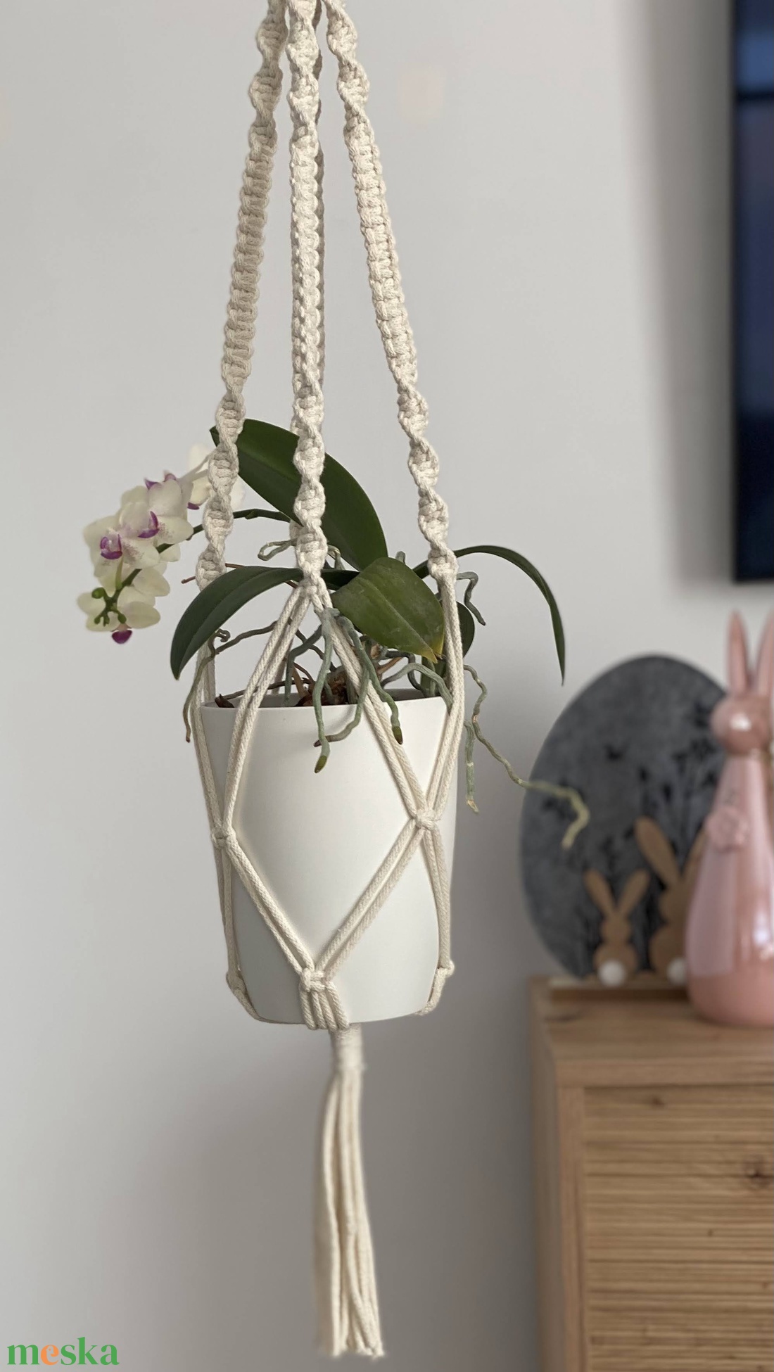 Virágtartó, makramé, krémszínű - otthon & életmód - virágdekoráció - virágtartó - függő virágtartó - Meska.hu