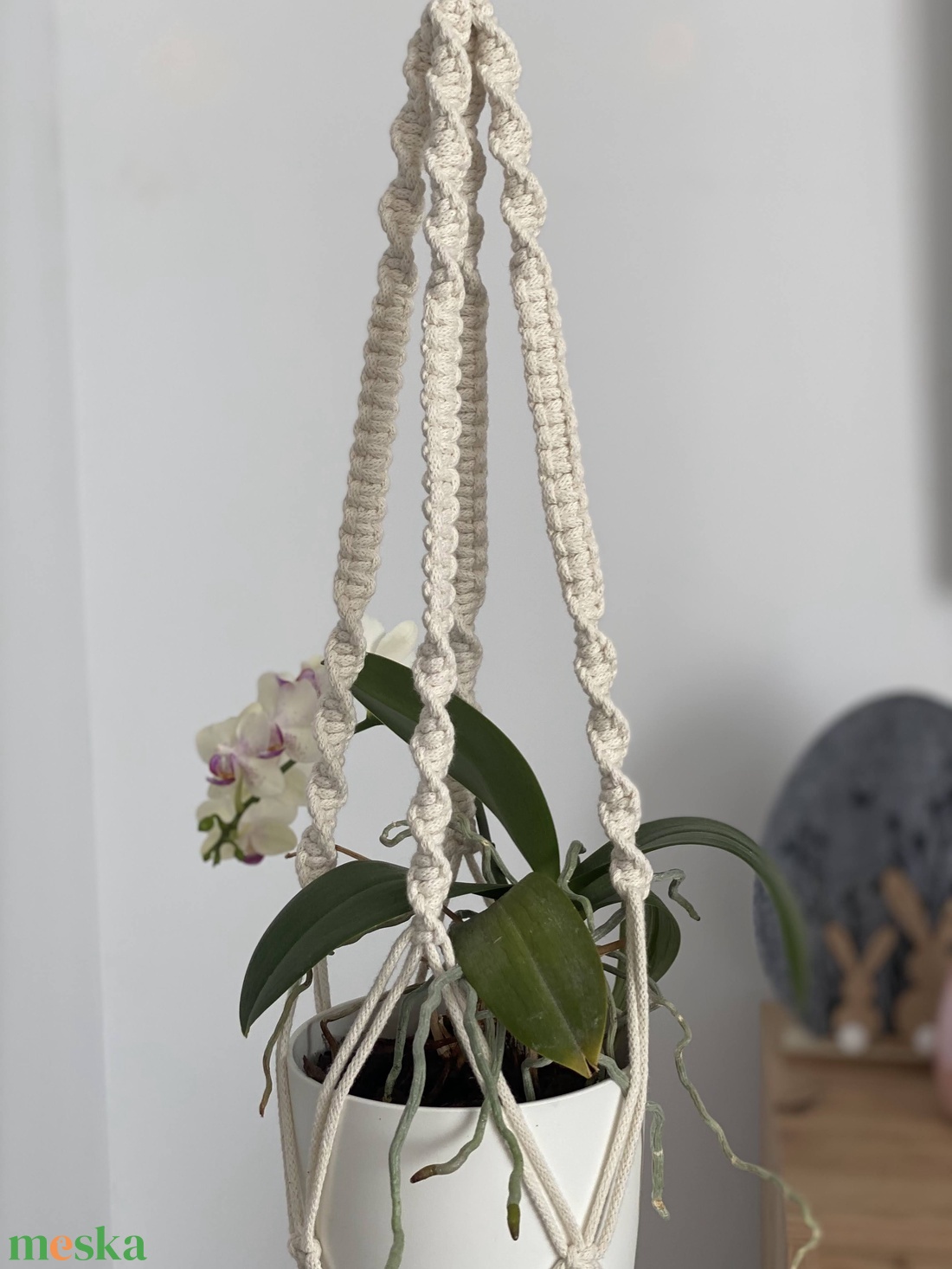 Virágtartó, makramé, krémszínű - otthon & életmód - virágdekoráció - virágtartó - függő virágtartó - Meska.hu