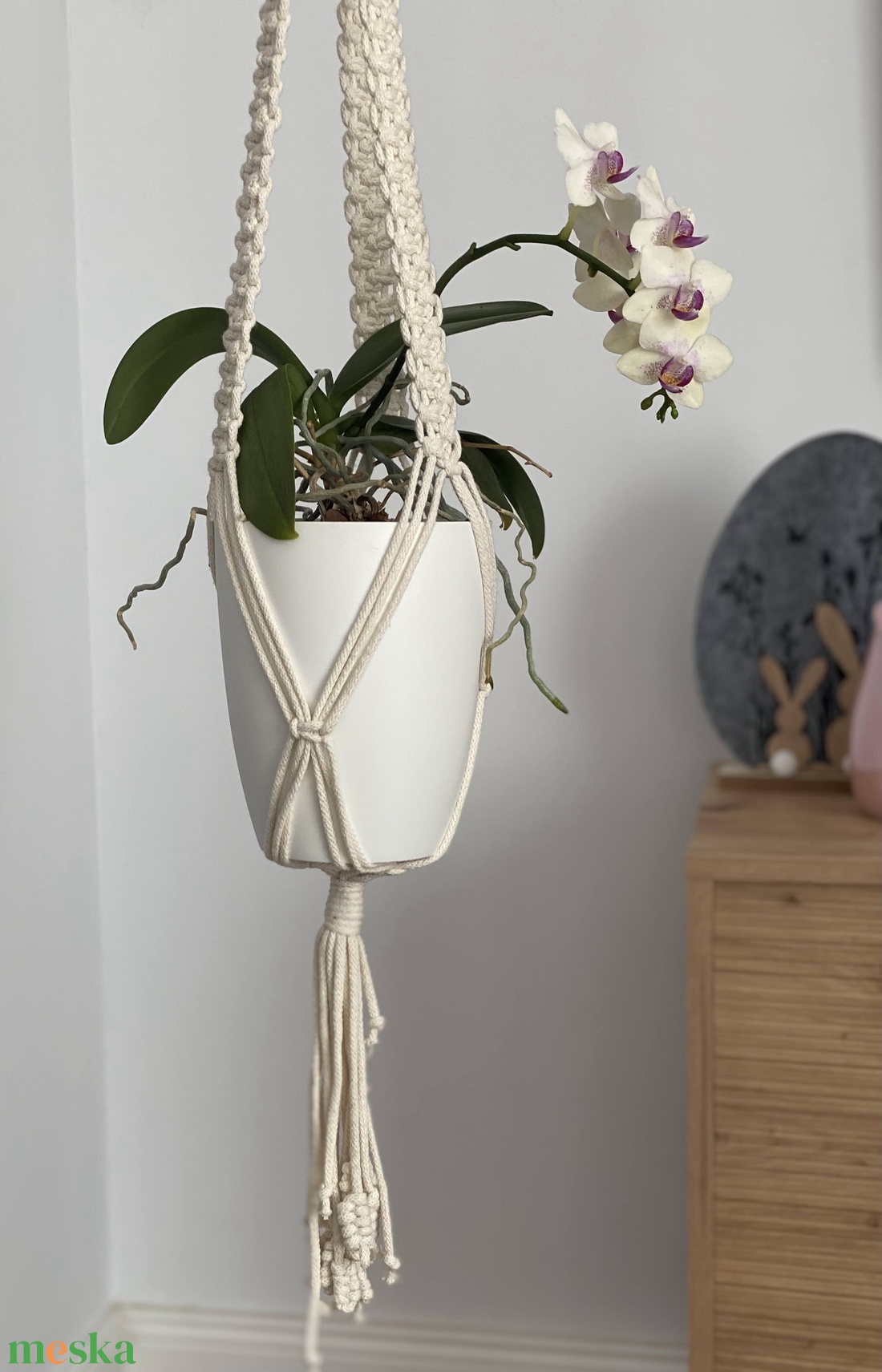 Virágtartó, makramé, krémszínű - otthon & életmód - virágdekoráció - virágtartó - függő virágtartó - Meska.hu