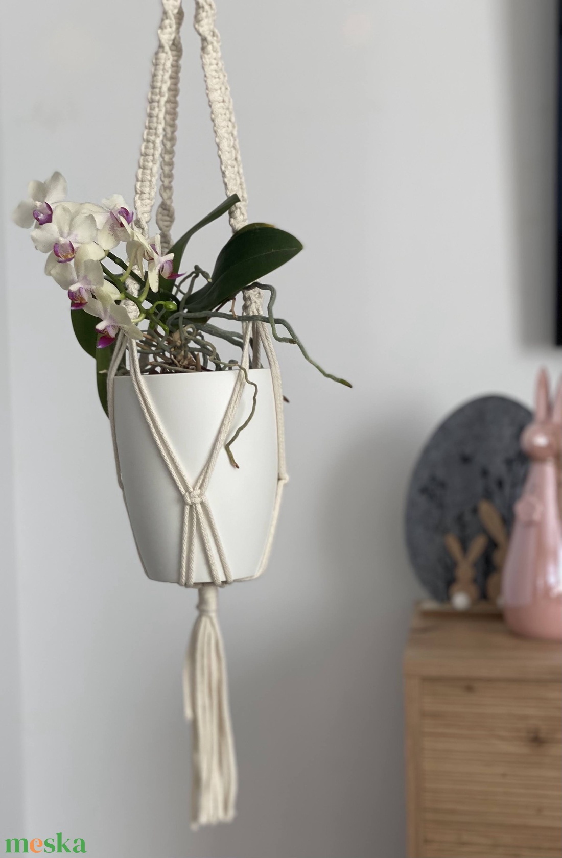 Virágtartó, makramé, krémszínű - otthon & életmód - virágdekoráció - virágtartó - függő virágtartó - Meska.hu