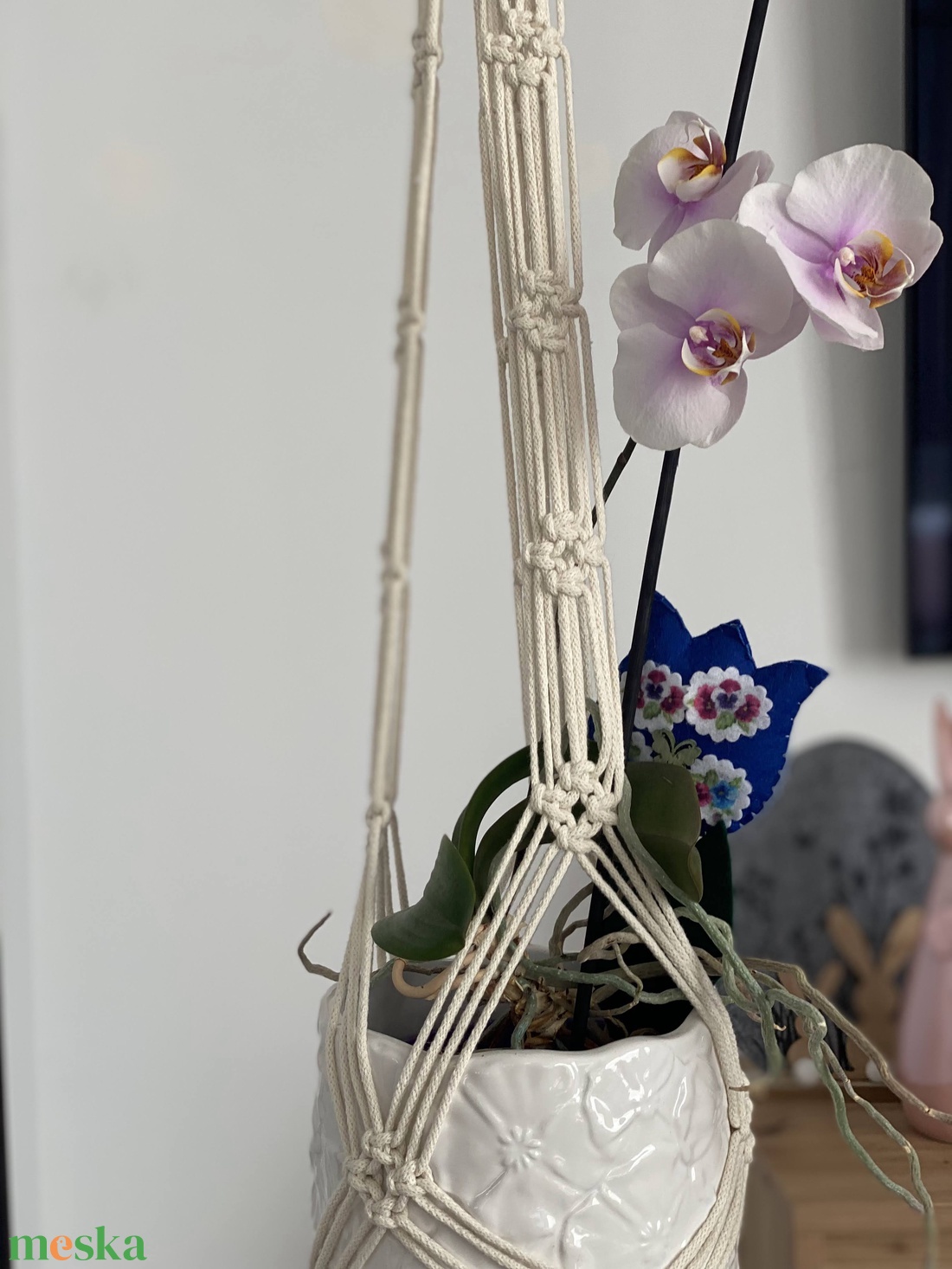 Virágtartó, makramé, krémszínű - otthon & életmód - virágdekoráció - virágtartó - függő virágtartó - Meska.hu