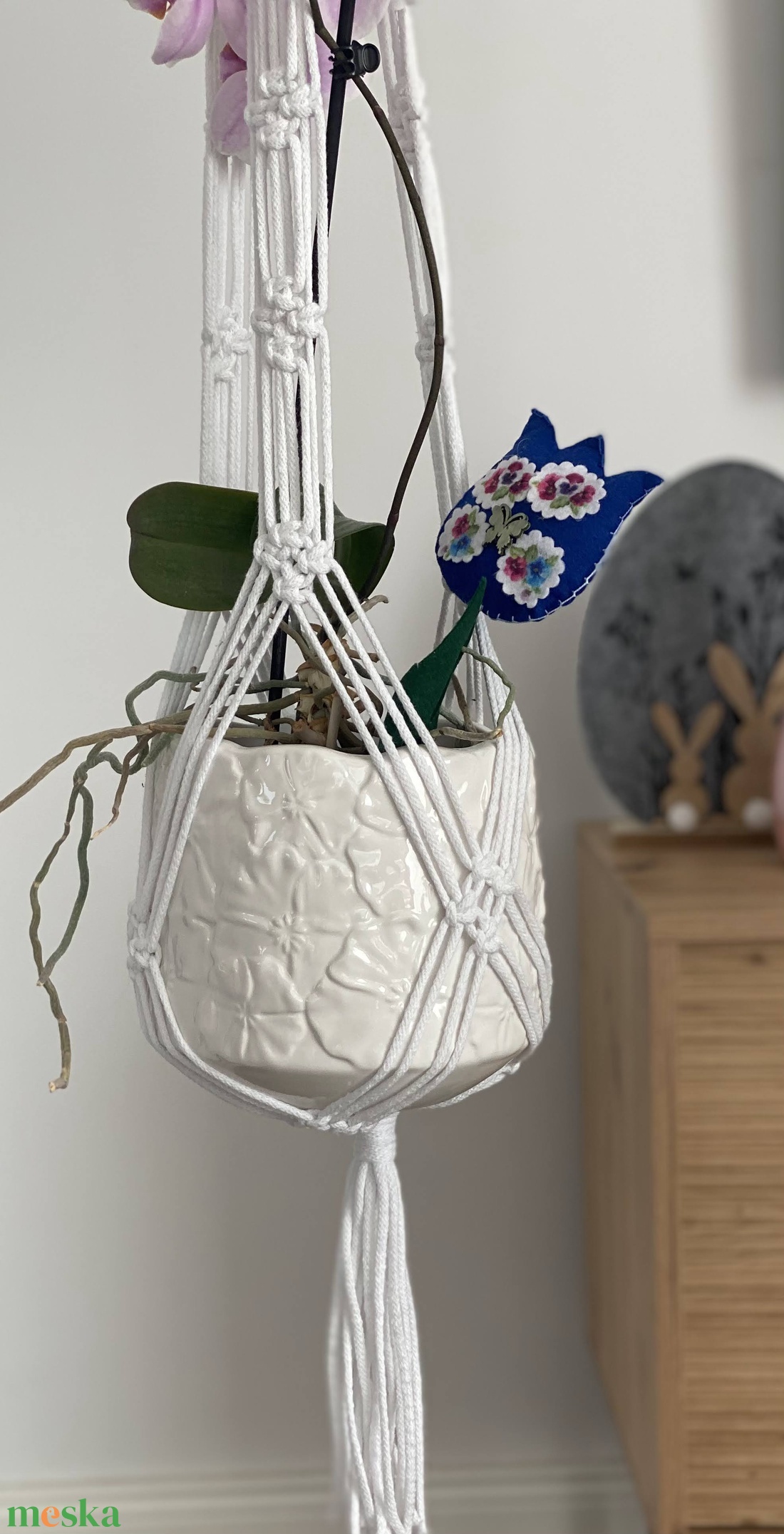 Virágtartó, makramé, fehér színű - otthon & életmód - virágdekoráció - virágtartó - függő virágtartó - Meska.hu
