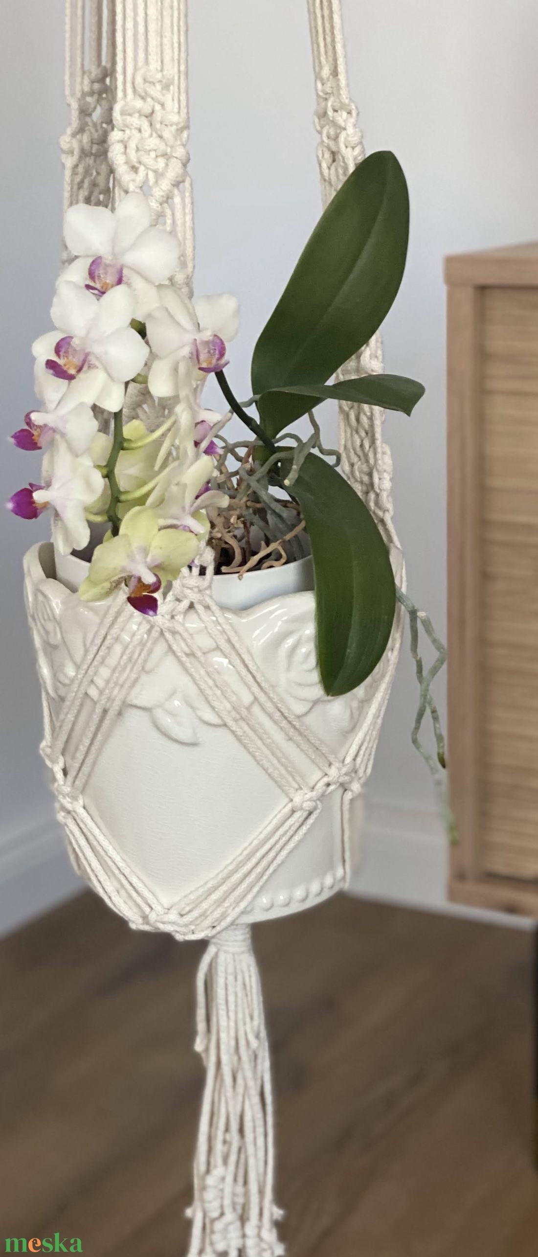 Virágtartó, makramé, világos bézs - otthon & életmód - virágdekoráció - virágtartó - függő virágtartó - Meska.hu