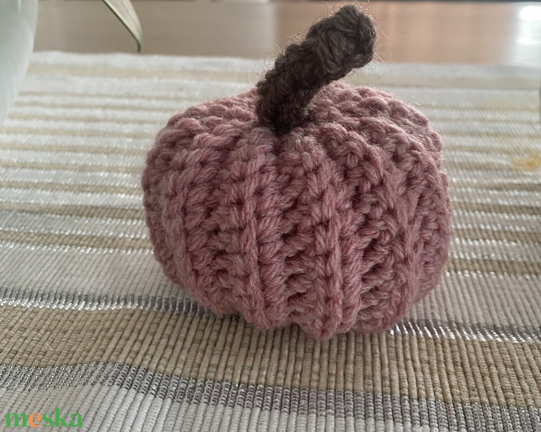 Horgolt haloweeni dísztök - otthon & életmód - dekoráció - halloween - halloweeni tök - Meska.hu