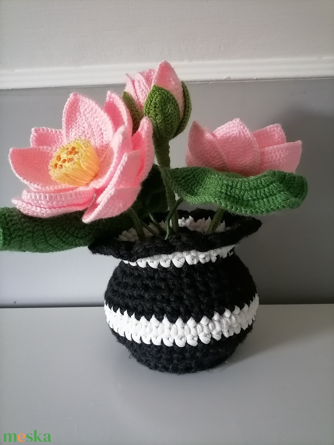 Lótuszvirág kaspóban - otthon & életmód - virágdekoráció - virágdíszek - virágdísz kaspóban - Meska.hu