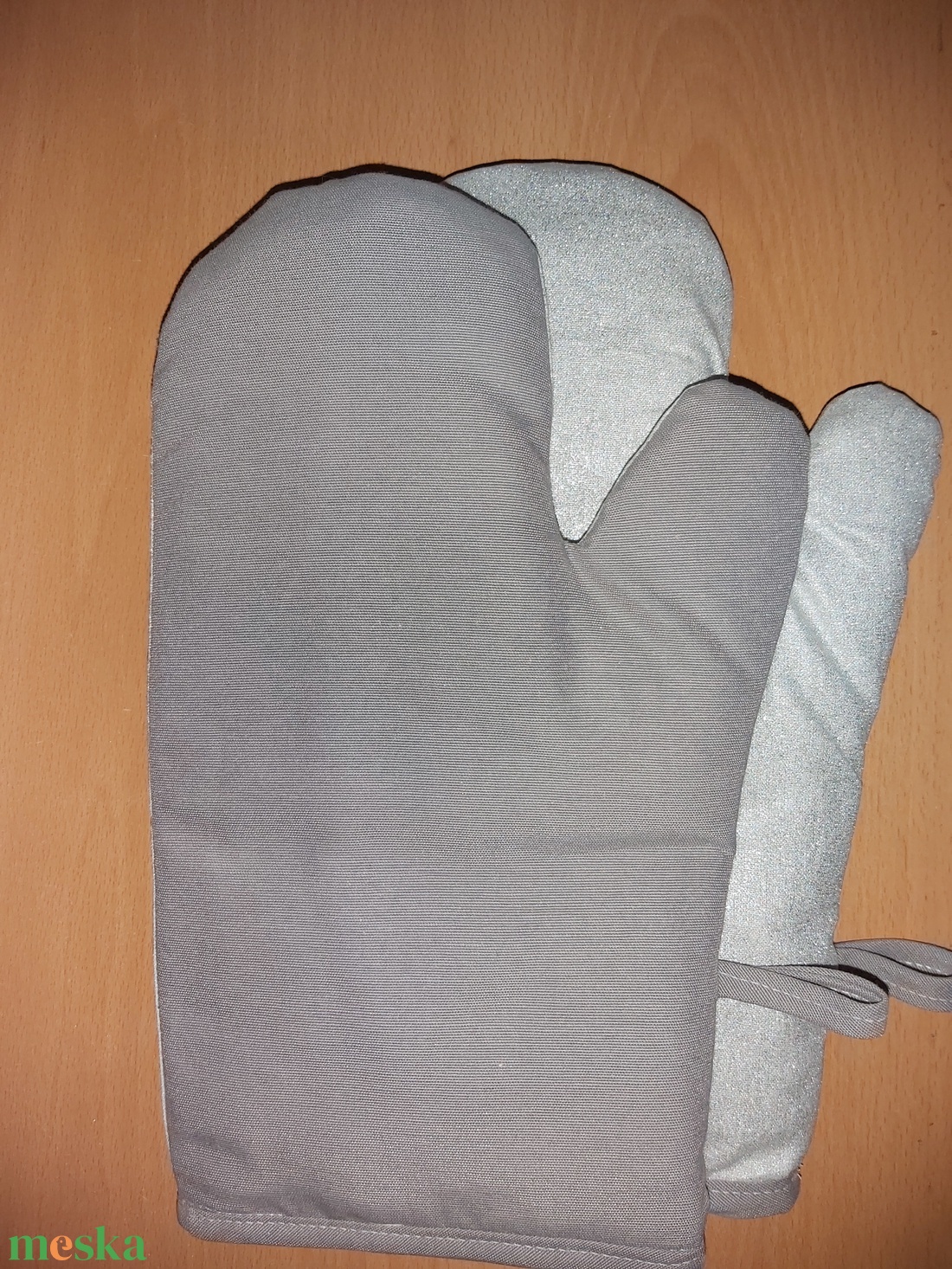 Edényfogó kesztyűpár - otthon & életmód - konyhafelszerelés, tálalás - konyhai textil - edényfogó & edényfedő - Meska.hu Edényfogó kesztyűpár - otthon & életmód - konyhafelszerelés, tálalás - konyhai textil - edényfogó & edényfedő - Meska.hu