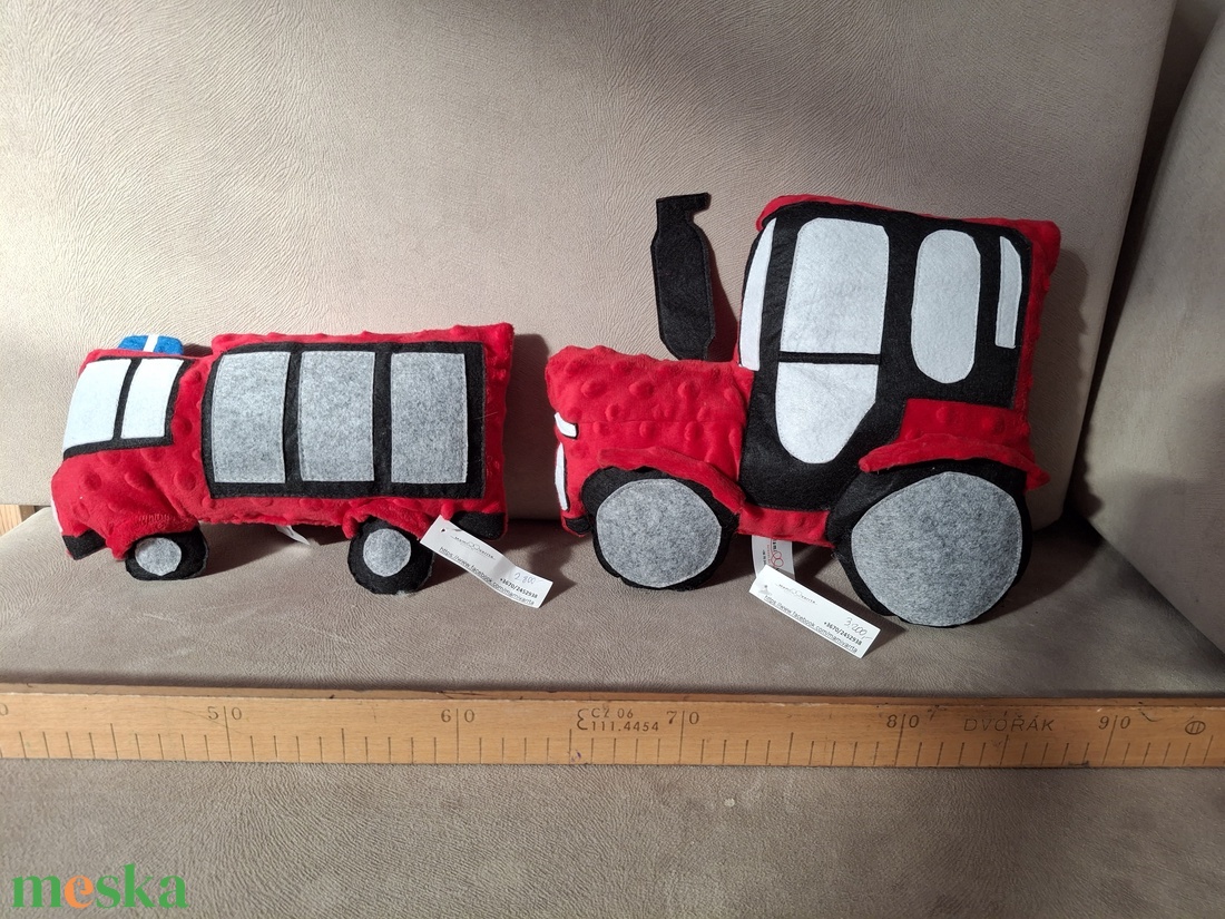 Tűzoltó autó, traktor, rókapárna - otthon & életmód - babaszoba, gyerekszoba - gyerek díszpárna - Meska.hu