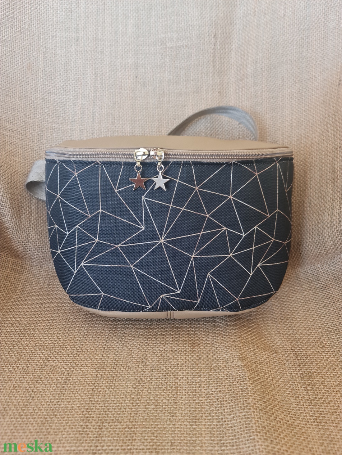 Oldaltáska barna-fekete mintás - táska & tok - kézitáska & válltáska - vállon átvethető táska - Meska.hu