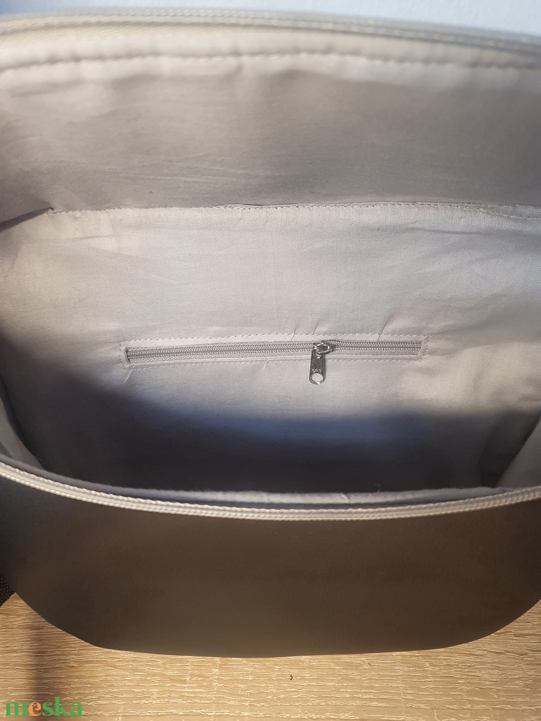 Oldaltáska fekete-szürke steppelt - táska & tok - kézitáska & válltáska - vállon átvethető táska - Meska.hu